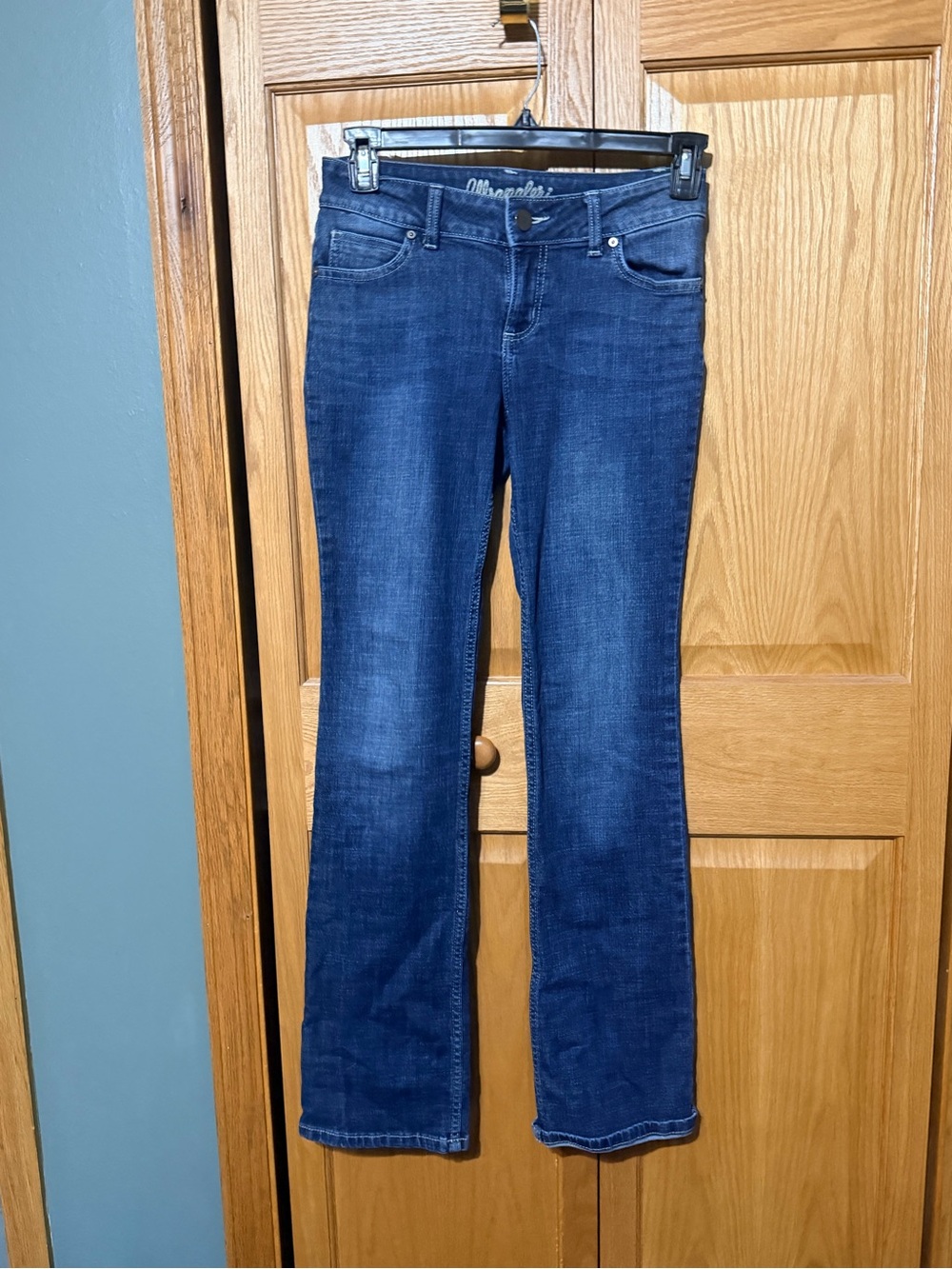 Wrangler Women's Boot Cut Jeans Dark Wash Blue 3x34